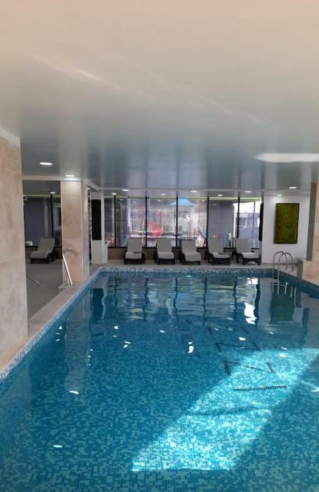 Luxury Suite Alezzi Beach Apartment Piscina Incalzita Sauna Jacuzzi Parking Navodari Exterior photo